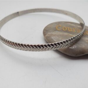 Silver crossroads bracelet‎